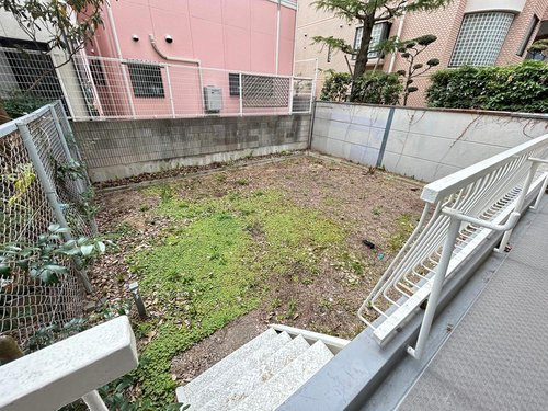 香枦園スカイハイツの庭