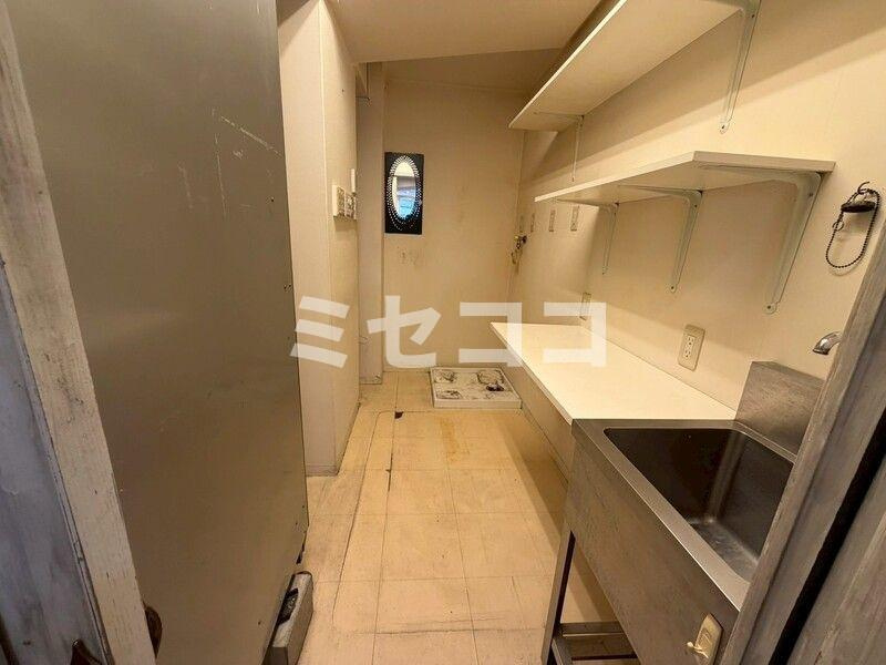 備後屋ビルの内装