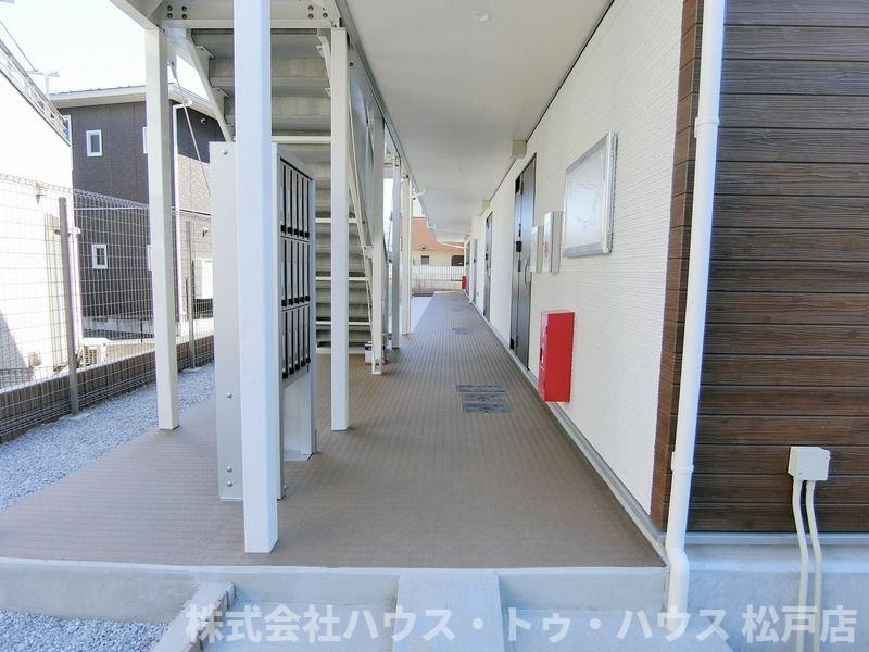 リブリ・二ツ木のエントランス