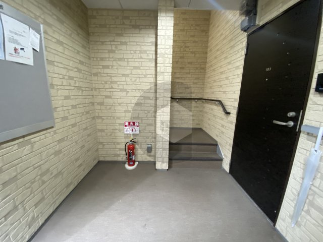 GRANDIR近大前のロビー