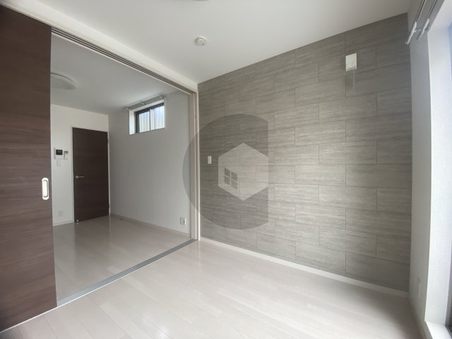 GRANDIR近大前の洋室