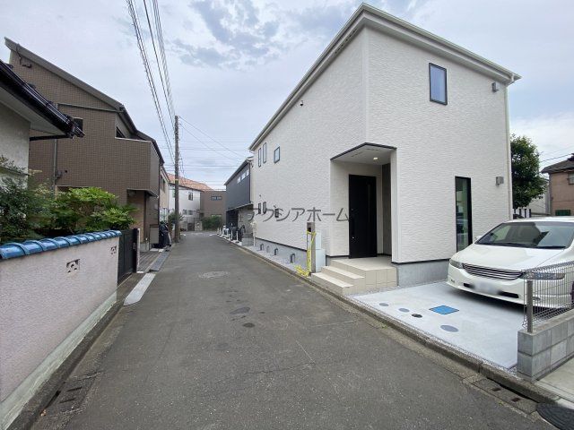 所沢市上新井5丁目・全1棟　新築一戸建　～全室南向き～の前面道路含む現地写真