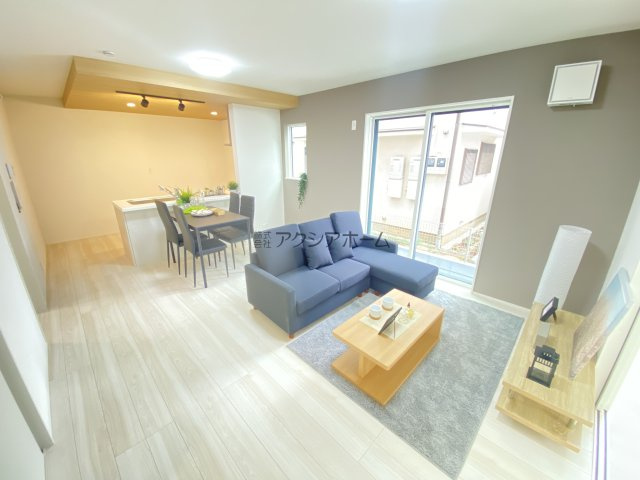 所沢市上新井5丁目・全1棟　新築一戸建　～全室南向き～の内装|LDK15.2帖(家具は含まれません)