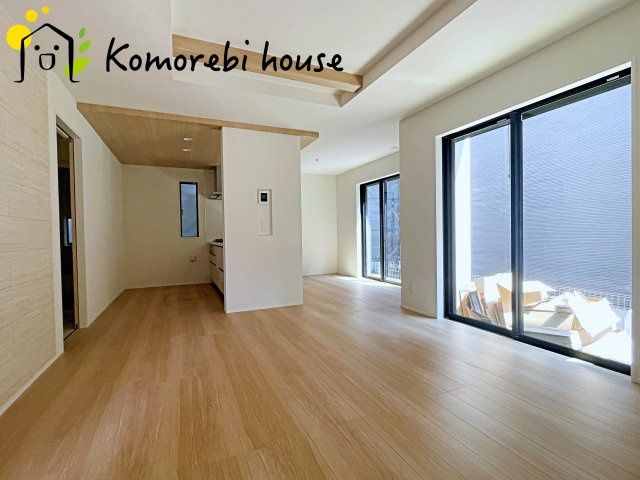 伊奈町栄　5期　新築一戸建て　グラファーレ　01の居間・リビング|居間です