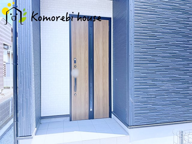 伊奈町栄　5期　新築一戸建て　グラファーレ　01の玄関|毎日通る玄関はこちらです
