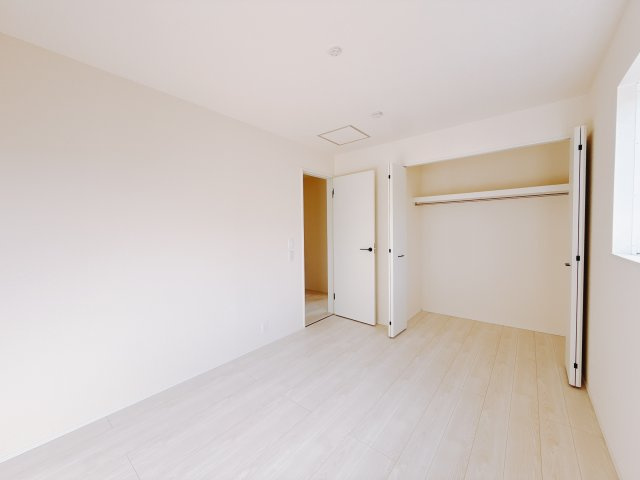 【新築戸建】高崎市上並榎町第1期の洋室|■2階洋室｜子供部屋のメリットは「自立心を養うことができる」「自分で整理整頓できるようになる」そして、お子様が成長した際には「プライバシーを確保できる」といい事だらけ♪