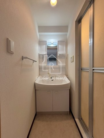 ONE ROOF FLAT TENJINBASHIの洗面所