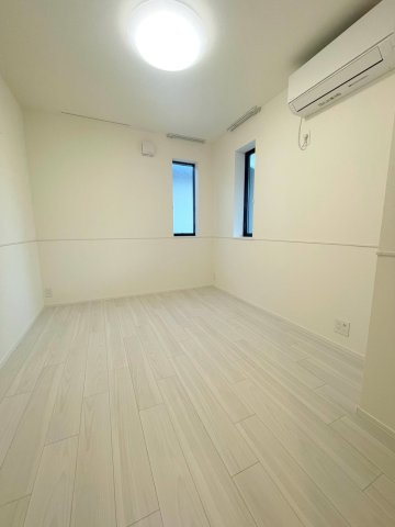 シャンテイル幡ヶ谷の寝室