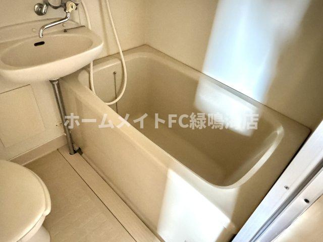 大岡ビルの浴室