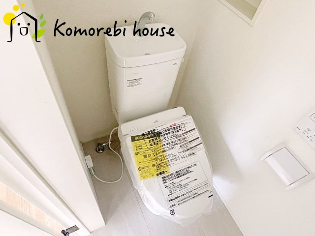 伊奈町栄　5期　新築一戸建て　グラファーレ　03のトイレ|ゆったりとした空間のトイレです
