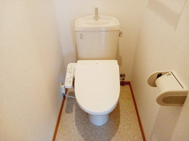 オネスティ　ユー　カレントのトイレ|ゆったりとした空間のトイレです