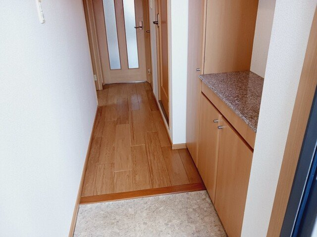 オネスティ　ユー　カレントの玄関|きれいな玄関です