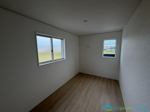 厚木市船子第7　新築戸建　全3棟2号棟の洋室