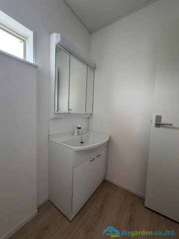 厚木市船子第7　新築戸建　全3棟2号棟の独立洗面台