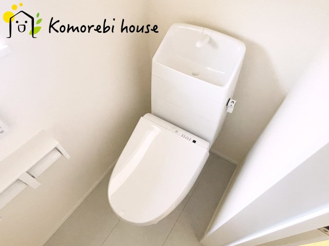 第3　伊奈町小室　新築一戸建て　ハートフルタウン　Mのトイレ|ゆったりとした空間のトイレです
