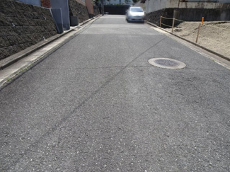 【前面道路含む現地写真】 | 川西市大和東5丁目47の14　建築条件無土地