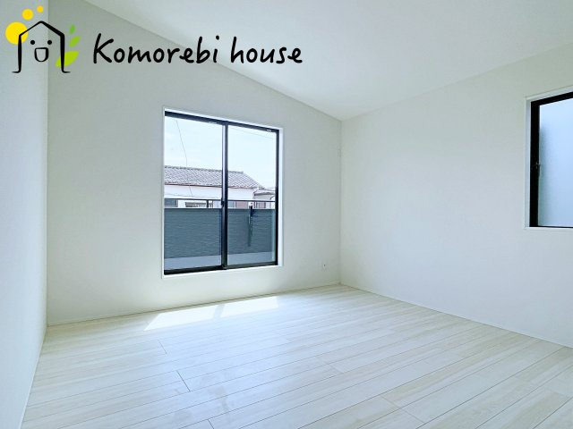 伊奈町栄　5期　新築一戸建て　グラファーレ　04の洋室|落ち着いた色調の洋室です