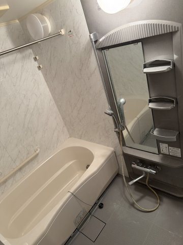 クレアホームズ志木の浴室|原状回復工事前の写真になります。