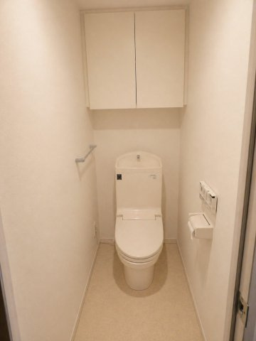 クレアホームズ志木のトイレ|原状回復工事前の写真になります。