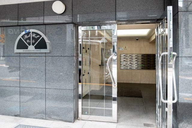 パークウェル市ヶ谷のエントランス