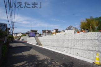 【前面道路含む現地写真】