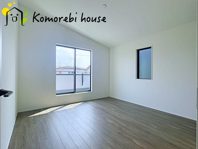 伊奈町栄　5期　新築一戸建て　グラファーレ　05の寝室|落ち着いて過ごせるお部屋なので、寝室にいかがでしょうか