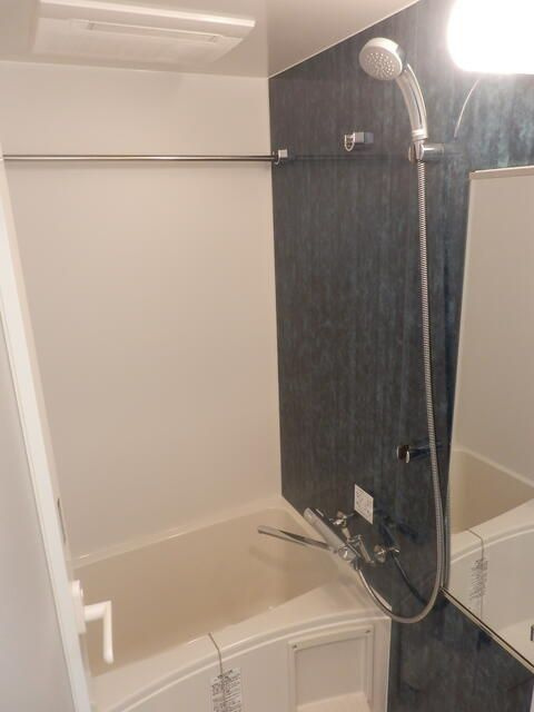 ユリカロゼAZ亀戸の浴室