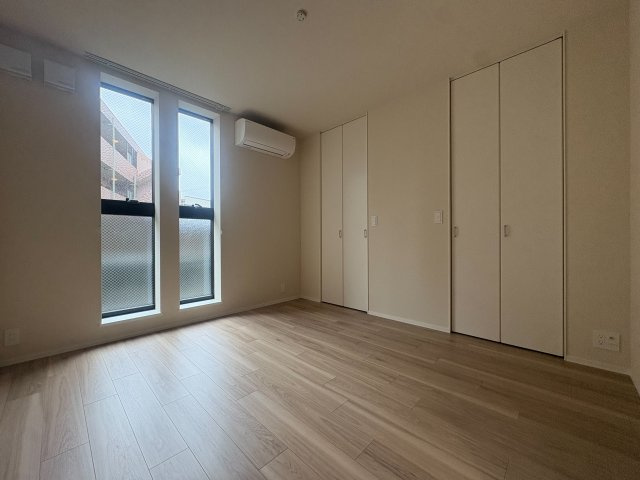 川崎市多摩区宿河原３丁目のアパートの居間・リビング