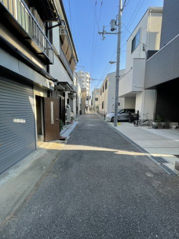 【前面道路含む現地写真】