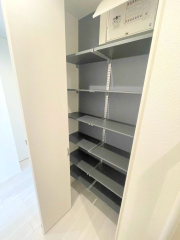 シャンテイル幡ヶ谷の玄関