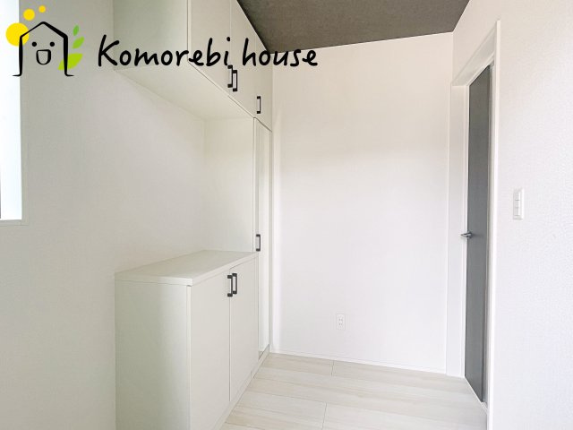 伊奈町栄　5期　新築一戸建て　グラファーレ　06のその他|廊下です