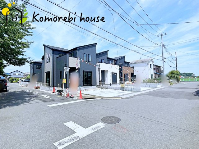 伊奈町栄　5期　新築一戸建て　グラファーレ　06の前面道路含む現地写真|前面道路含む現地写真です