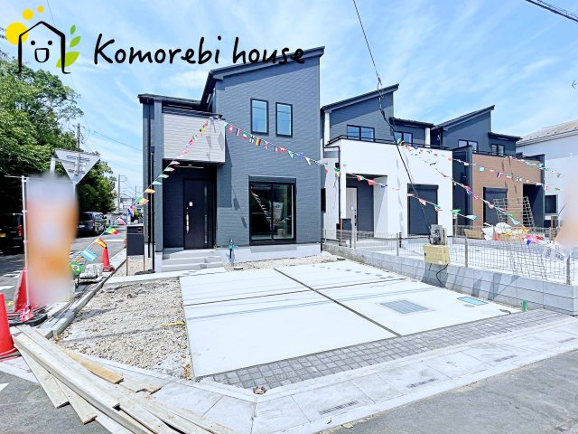 伊奈町栄　5期　新築一戸建て　グラファーレ　06の駐車場|車をお持ちの方に嬉しい駐車場付きの物件です