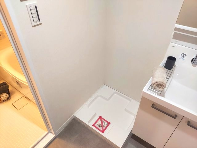 日興宝塚南口スカイマンションの洗面所|洗濯機置場