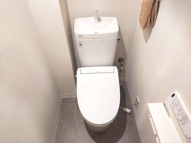 日興宝塚南口スカイマンションのトイレ|温水洗浄便座付き