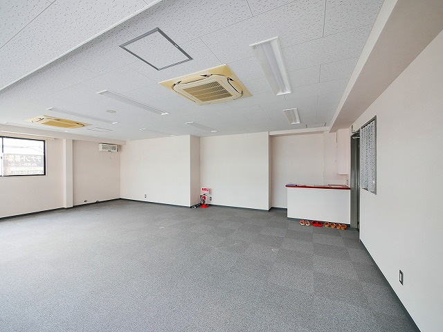 脇阪ビルの内装