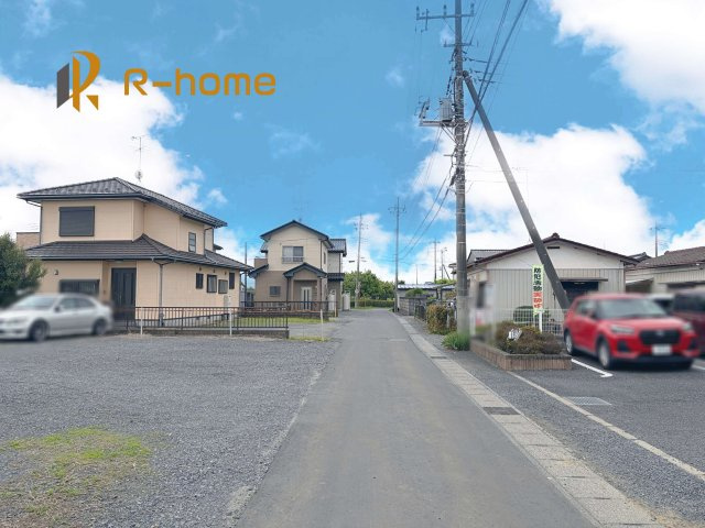 石岡市若松第8　新築戸建て　1号棟の前面道路含む現地写真|『今から見たい！』大歓迎です♪
お気軽にＲ－ｈomeまでお問い合わせください。