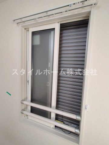 ヴェルドミール・ドゥエのセキュリティ|同建物内別部屋の写真です。