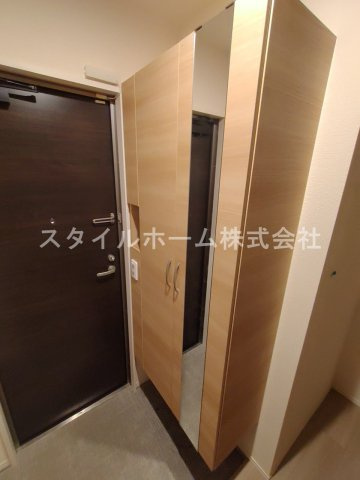 ヴェルドミール・ドゥエの玄関|同建物内別部屋の写真です。