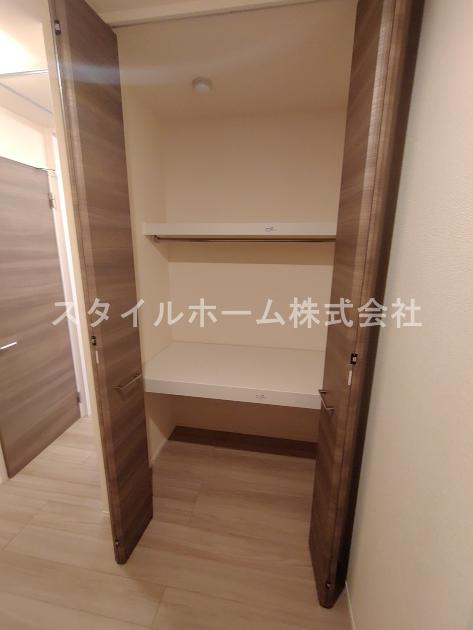 ヴェルドミール・ドゥエの収納|同建物内別部屋の写真です。