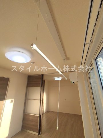 ヴェルドミール・ドゥエの内装|同建物内別部屋の写真です。