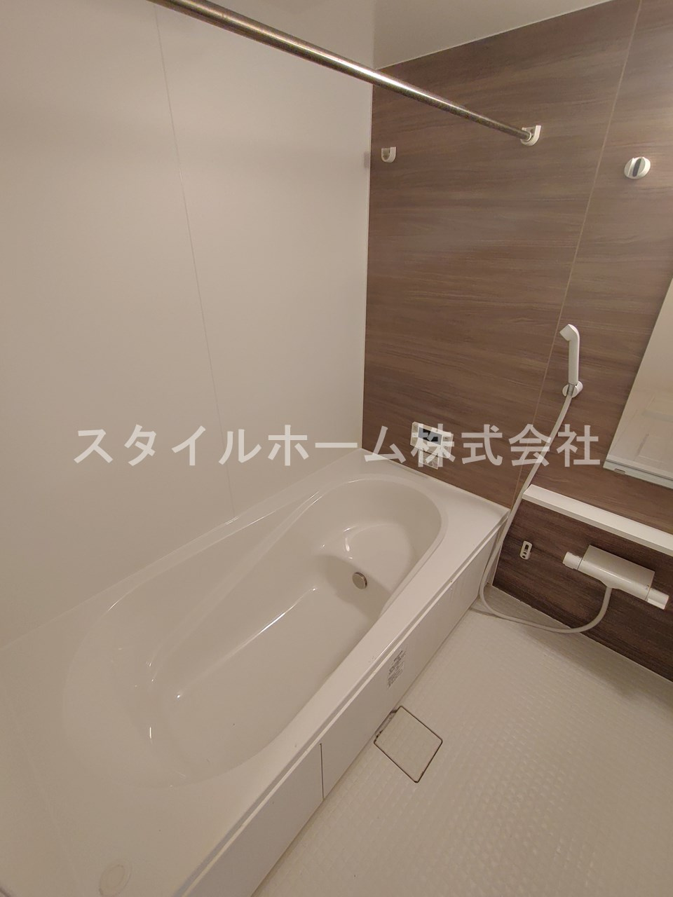 ヴェルドミール・ドゥエの浴室|同建物内別部屋の写真です。
