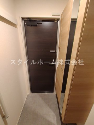ヴェルドミール・ドゥエの玄関|同建物内別部屋の写真です。