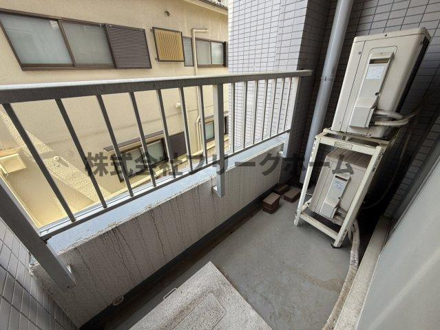 三鷹市下連雀４丁目の賃貸マンションのバルコニー