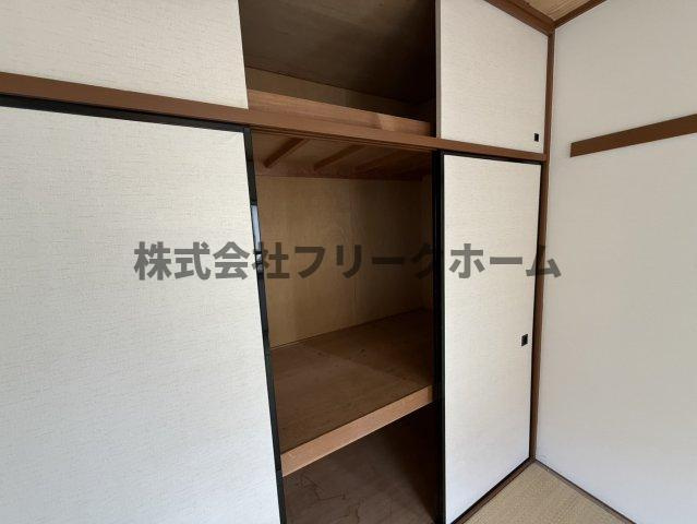 三鷹市下連雀４丁目の賃貸マンションの収納