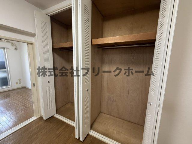 三鷹市下連雀４丁目の賃貸マンションの収納