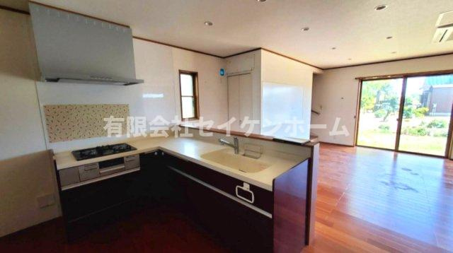 熊谷市上之中古住宅（土地２８４坪超）のキッチン