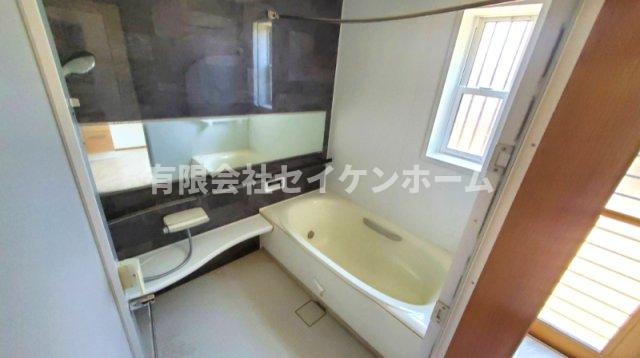 熊谷市上之中古住宅（土地２８４坪超）の浴室