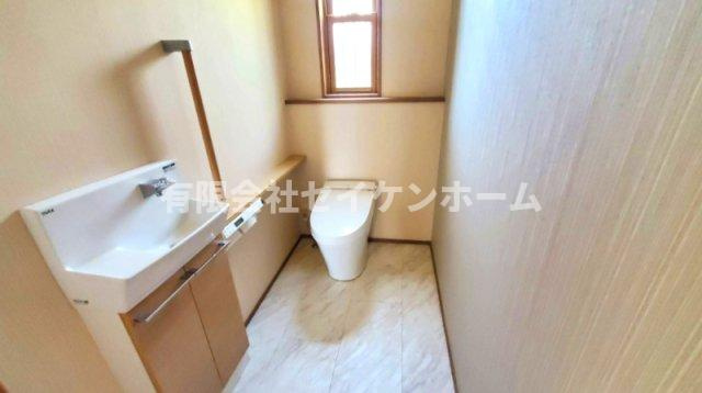熊谷市上之中古住宅（土地２８４坪超）のトイレ