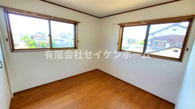熊谷市上之中古住宅（土地２８４坪超）の洋室